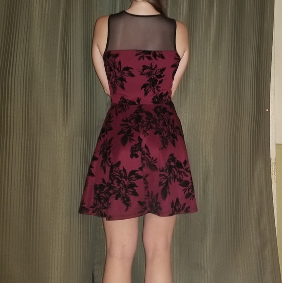 Dress - Picture 2 of 4